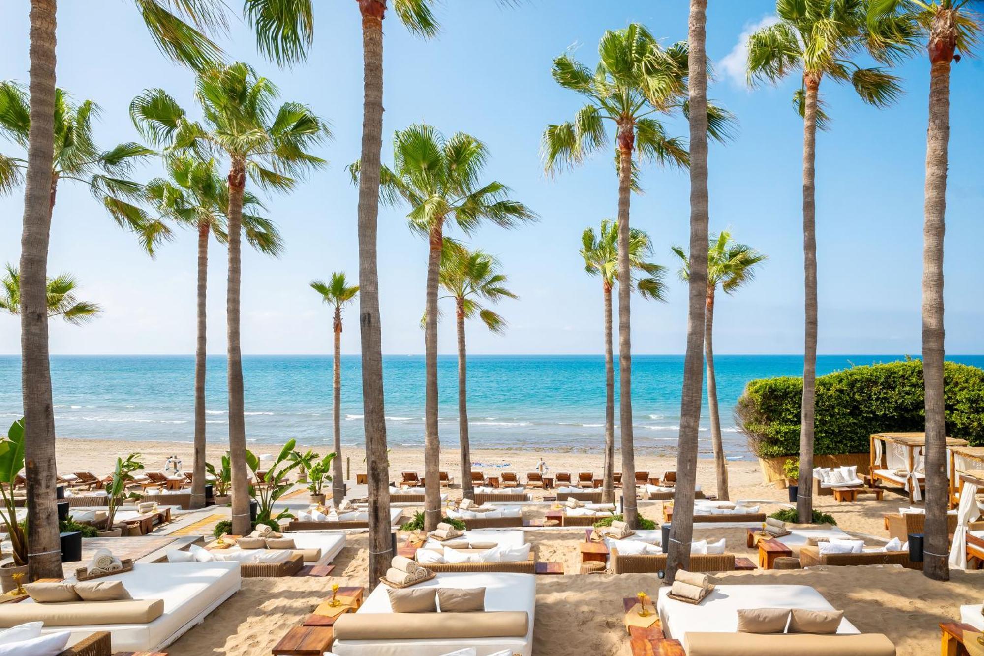 Don Carlos Marbella Exterior foto Beach at the hotel